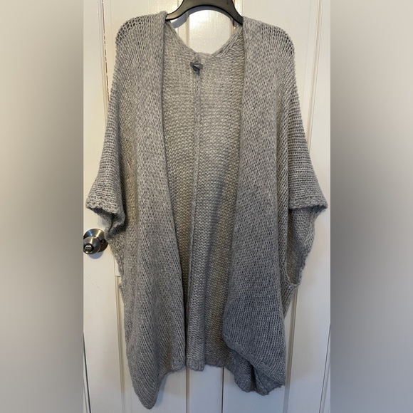 Aerie Knit Poncho - Picture 2 of 7